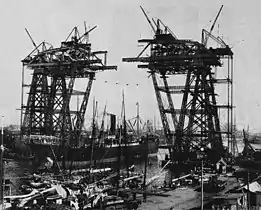 Le pont en construction, 1913.