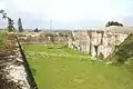 Vue du fossé et du bloc B.I