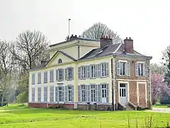 Hameau de Luzières à Conty, le château.