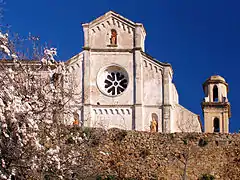 Fronton du couvent Saint-Dominique.