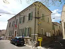 Mairie de Corbières-en-Provence, installée dans une maison bourgeoise