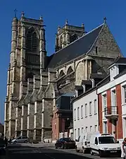 L'abbatiale, rue du Général de Gaulle.