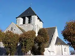 Photographie en couleurs du clocher d'une église.