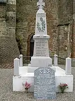 Monument aux morts« Monument aux morts de Cormont », sur Wikipasdecalais