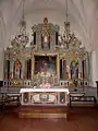 L'église paroissiale Saint-Melaine, le maître-autel et son retable, vue d'ensemble