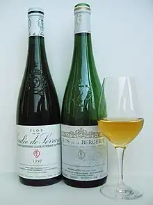 Deux vins de Savennières du commerce.
