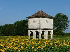 Le pigeonnier de la Cousse.