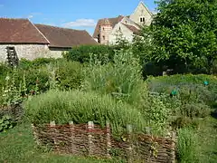 Le jardin médiéval (Hortus conclusus) de la Commanderie de Coulommiers, Seine-et-Marne