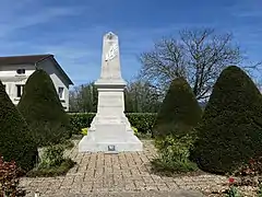 Le monument aux morts.