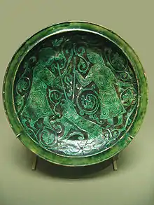 Bol iranien XIIe siècle (Musée du Louvre).