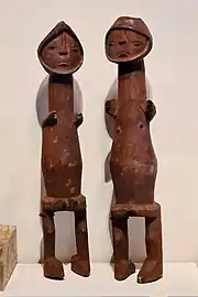 Couple de statues