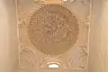 Vue intérieure de la coupole côtelée, à calotte divisée en 57 cannelures rayonnantes, du porche de Bab Lalla Rihana.