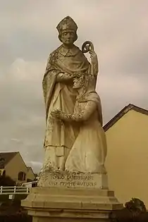 Statue de Saint Lô guérissant la femme aveugle