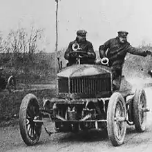 L'Audibert et Lavirotte "torpille", ici première de Lyon-La Verpillère-Lyon en 1901.