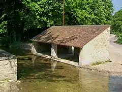 Lavoir de Coye-la-Forêt, près du « petit Pont ».
