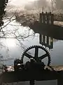 Pont-du-Châtel - Crémaillères des vannes du Moulin sur la rivière « La Flèche ».