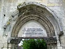 « Le peuple Français reconnait l'Être suprême et l'immoralité de l'âme », Collégiale Saint-Thomas, Crépy-en-Valois