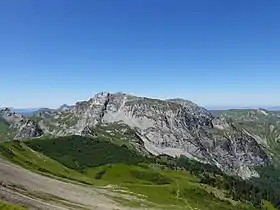 La face Est de la  pointe d'Arcalod vue de la pointe de Chaurionde.