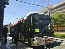 Irisbus Cristalis ETB 12 sur la ligne C4 arrivant à son terminus Cité Internationale – Centre de Congrès