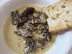 Croûte aux morilles (cuisine franc-comtoise)