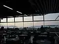 Vue depuis le café de l'aéroport sur la baie de Split