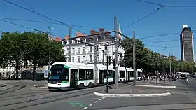 La « Croisée des trams », point central du pôle d'échanges avec à droite les quais des lignes 2 et 3 et à gauche ceux de la ligne 1.