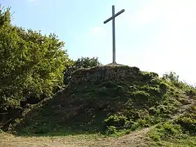 Ruine médiévale au sommet du mont Luisandre