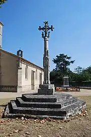 Croix de cimetière de Saint-Sulpice-et-Cameyrac