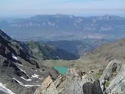 Vue du Grésivaudan depuis le sommet de la Croix de Belledonne, au fond le massif de la Chartreuse.