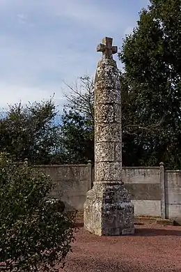 Croix de cimetière de Louin