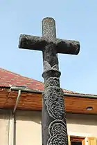 Croix de cimetière (XIIIe siècle).