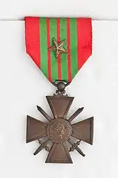 Croix de guerre 1939-1945 avec étoile de bronze