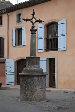 Croix du Rond Saint-Germain.