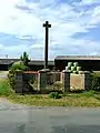 Croix du cimetière en venant des Landes-Genusson.