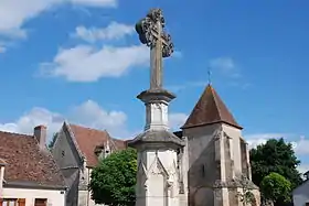 Église Saint-Martin d'Ainay-le-Vieil