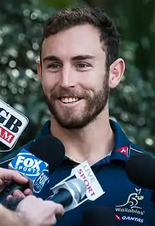 Description de l'image Crop Wallaby Nic White speaks to the media in 2014.jpg.