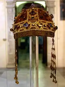 La couronne byzantine de Constance d'Aragon, l'un des rares exemples de couronne qui nous soit restée de l'époque byzantine