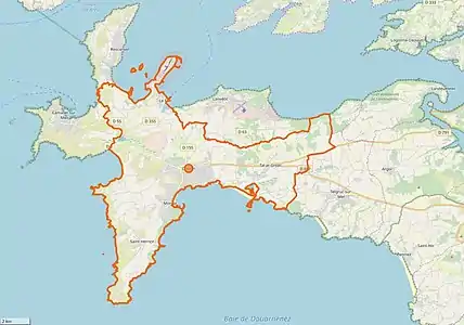 Carte en couleurs représentant les limites d'une commune.