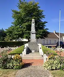 Le monument aux morts.