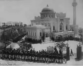 Le Selamlik (procession du sultan à la mosquée) à la Hamidiye Camii (mosquée) le vendredi.