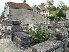 Une vue du cimetière.