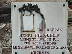 Tombe d'un soldat tué à Verdun.