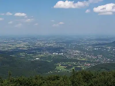 Vue depuis la tour d'observationsur le Velká Čantoryje (995 m).