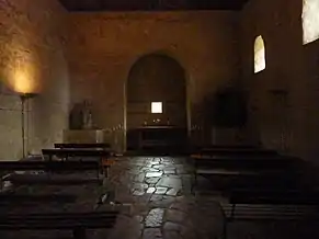 Intérieur de l'église médiévale