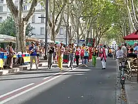 Fanfare à Avignon ouvrant le défilé célébrant la levée du ban des vendanges