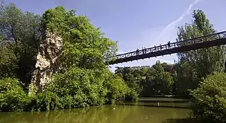 Passerelle suspendue.