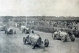 Départ du Grand Prix en 1930, au circuit de la Sarthe.