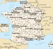 Carte des départements avec le nom des régions.