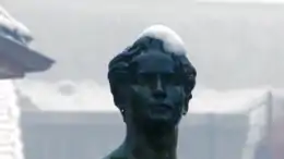 Buste de Désiré Dalloz« Monument à Victor Dalloz à Septmoncel », sur À nos grands hommes,« Monument à Victor Dalloz à Septmoncel », sur e-monumen