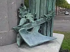 Socle de charrue et betteraves sucrières.